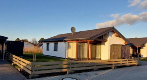 G8 freistehendes Ferienhaus mit Gartenhaus